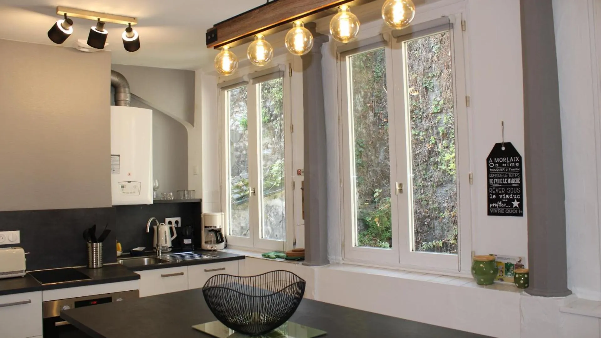 Au Pied Du Viaduc Apartman Morlaix 0*,  Franciaország